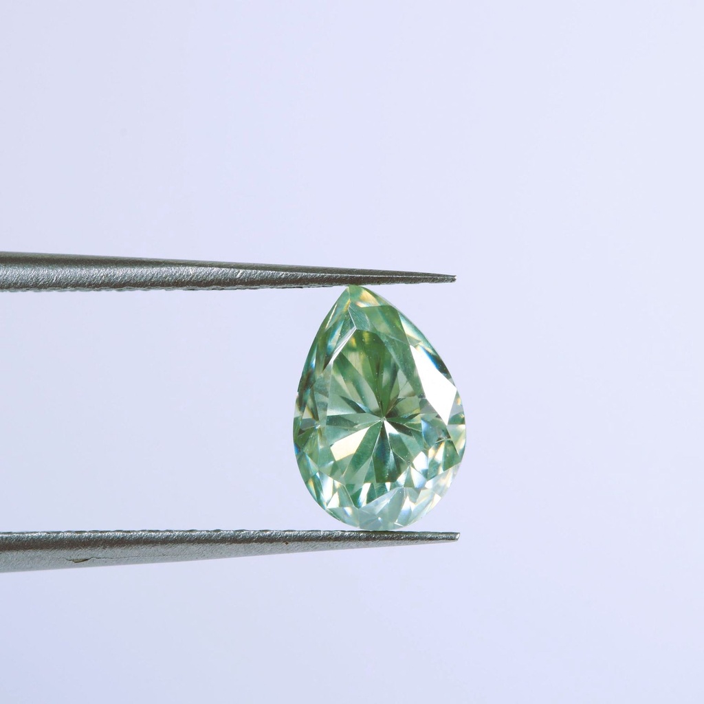 Loose Moissanite Vivid Green Clean Pear Cut 5.00 x 3.00 MM