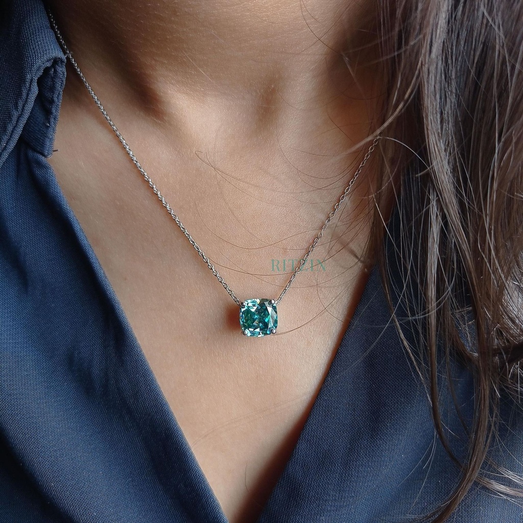  Cushion Moissanite Diamond Pendant For Women
