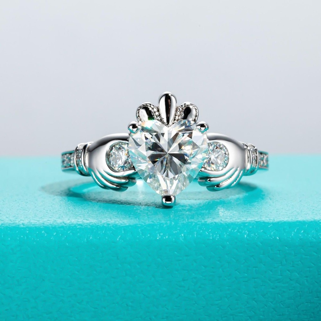 Heart Shape Engagement Ring 