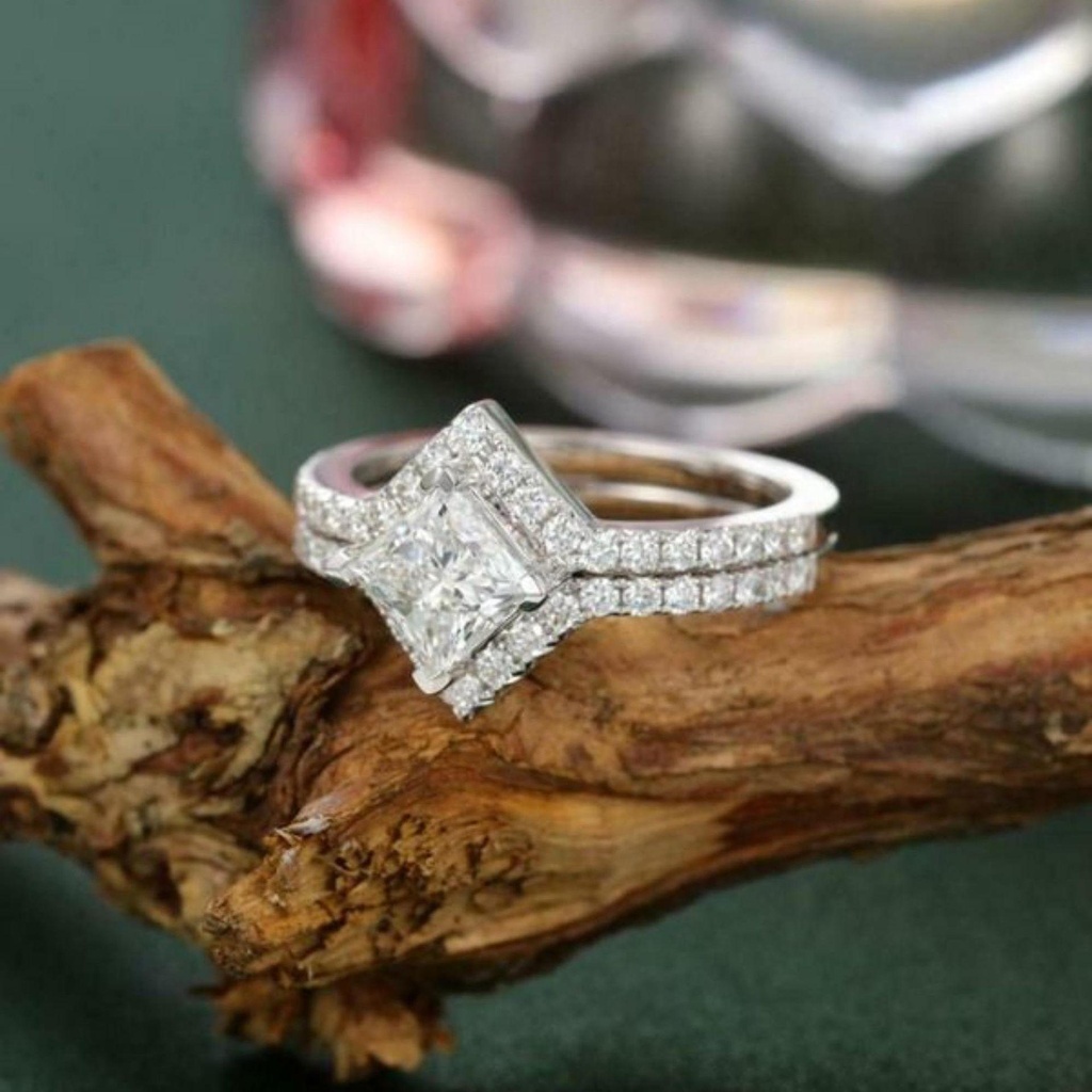 Princess Diamond Engagement Ring for Women