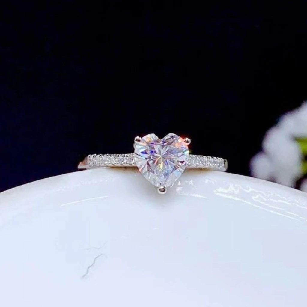 Heart Cut Stone Engagement Ring for Women