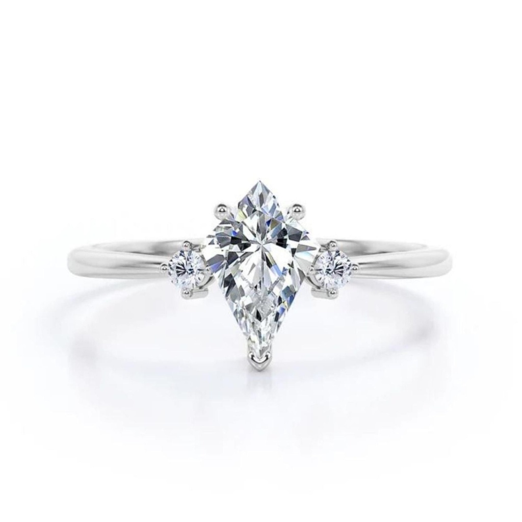  Kite & Round Shape Moissanite Three Stone Ring 