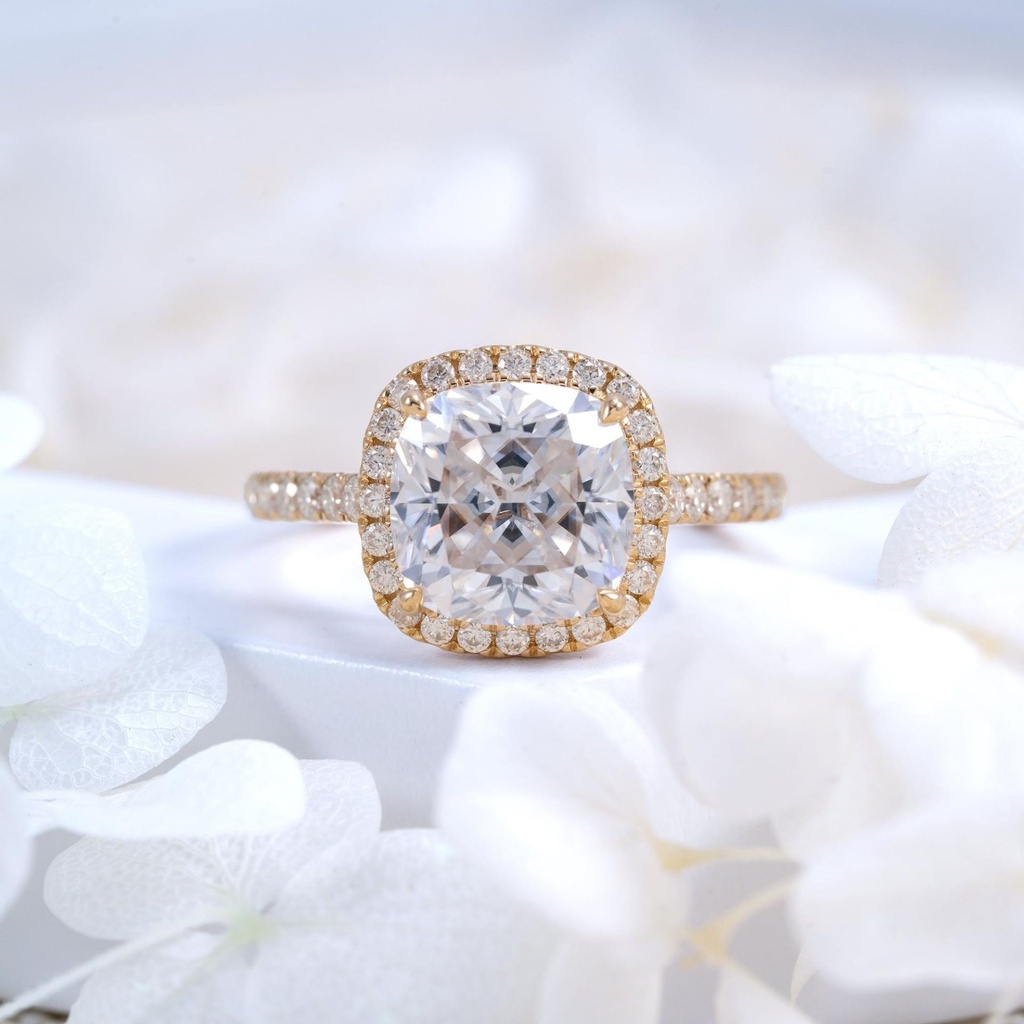 Cushion Cut Engagement Ring For Women