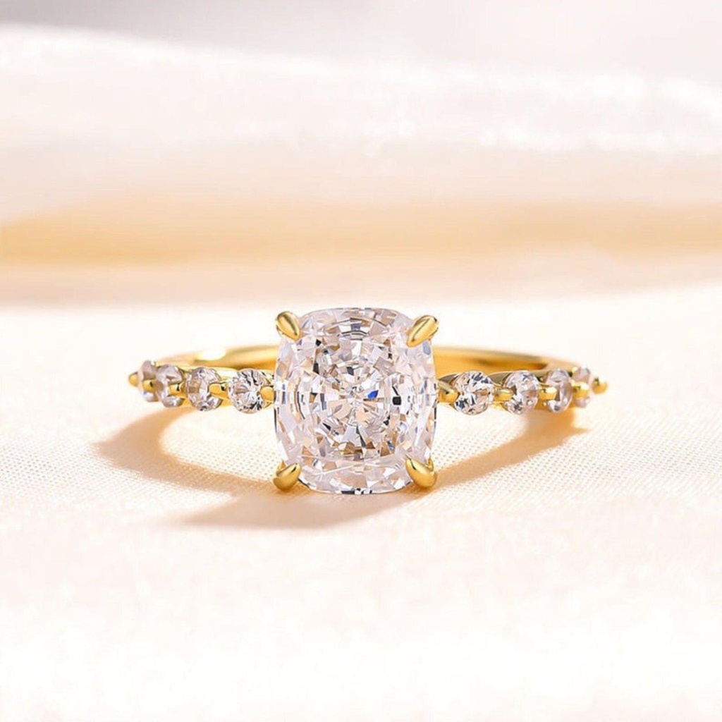 Cushion Diamond Engagement Ring for Women