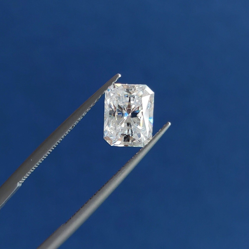 Loose Moissanite White Clean Radiant Cut 7.50 x 5.50 MM
