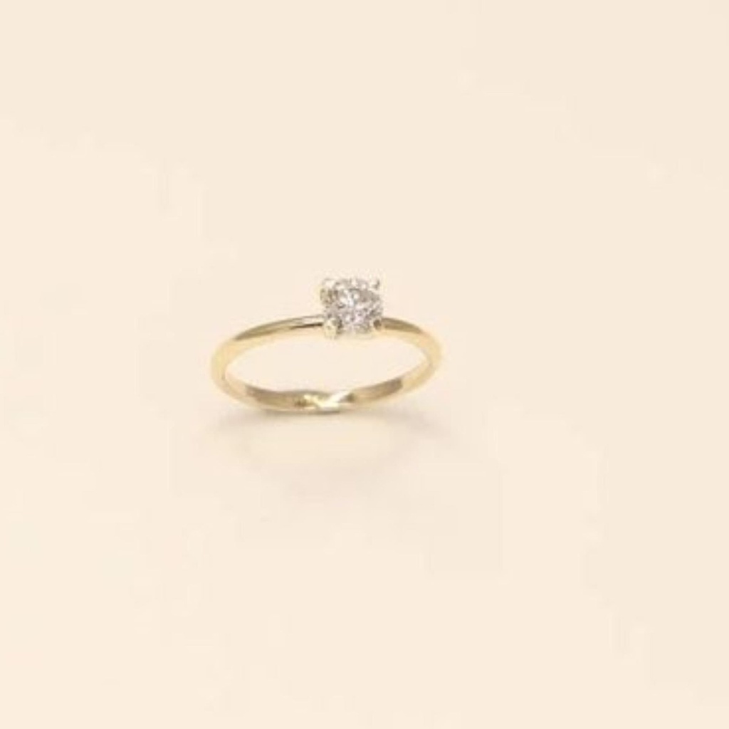 Round Cut Solitaire Engagemnet Ring for Women
