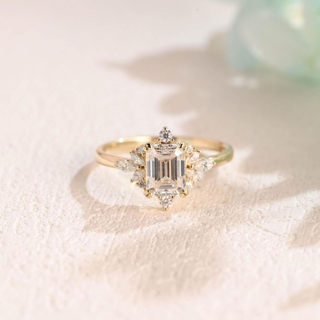 Vintage Flower Halo Emerald Cut Ring/Solid Gold Antique Wedding Ring/Promise Ring/Anniversary Gift/Birthday Gift
