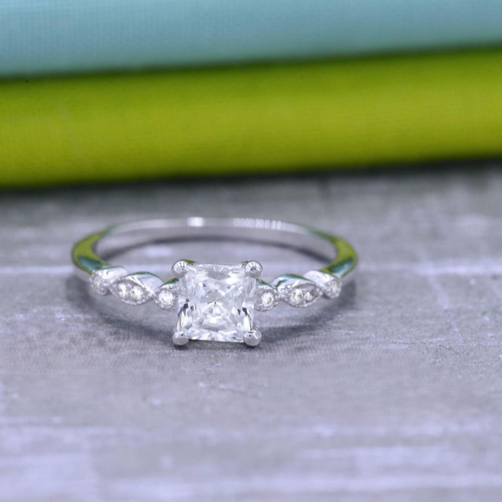 Princess Cut Engagement Ring, Minimalist Ring, Dainty Ring, Promise Engagement Ring, Ring for Daughter, Ring For Women, Affordable Gold Ring