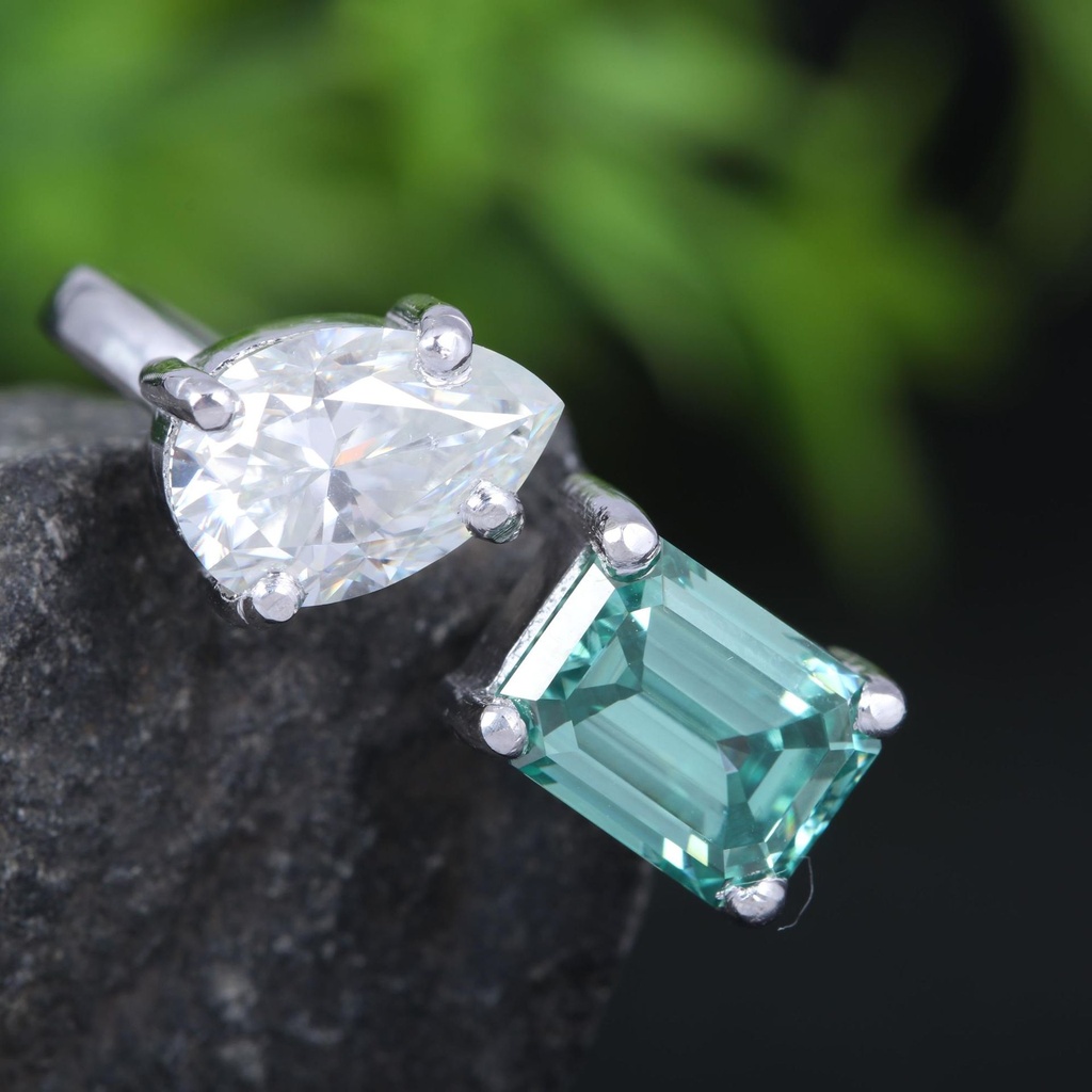 Emerald Diamond Toi Et Moi Engagement Ring for Women