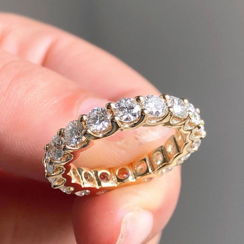 Round Cut Diamond Eternity Wedding Ring for Women