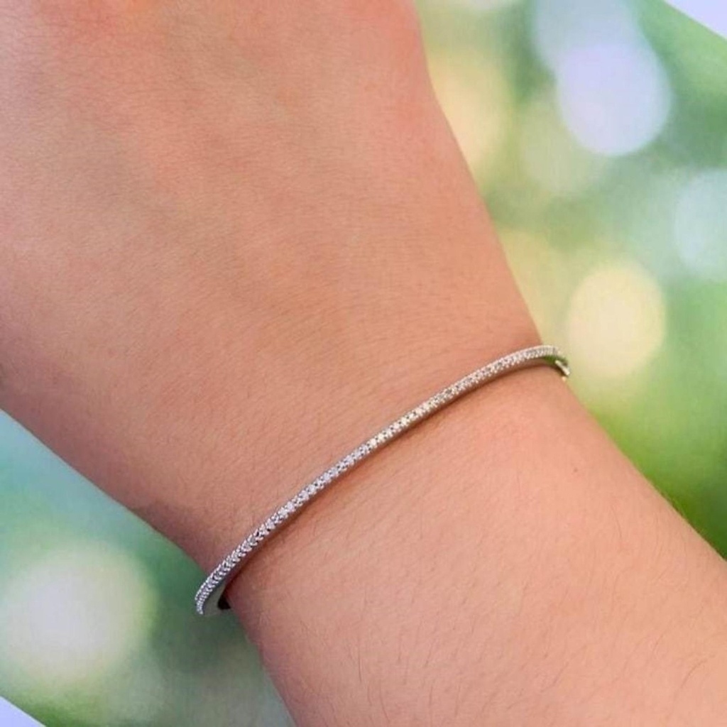 Round Cut Diamond Bracelet For Women