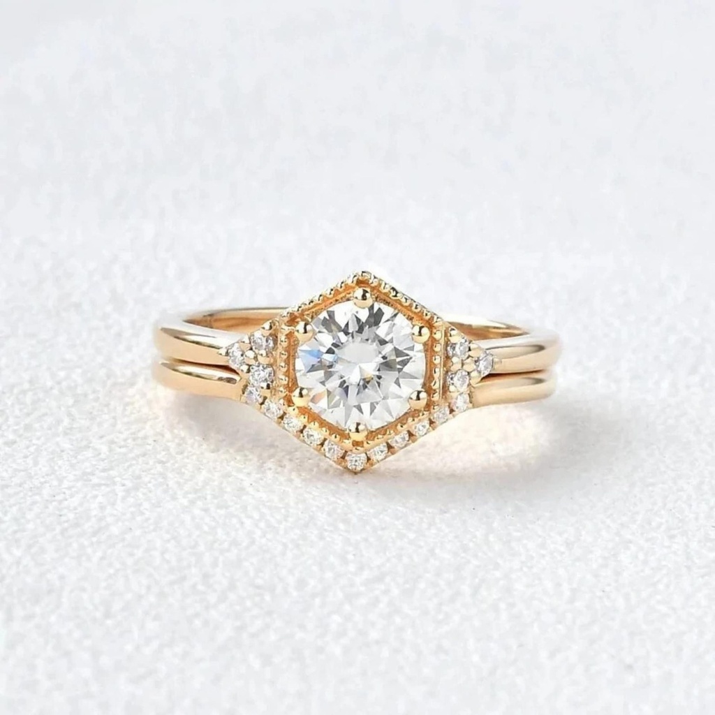  Round Cut Diamond Unique Style Bridal Set For Women