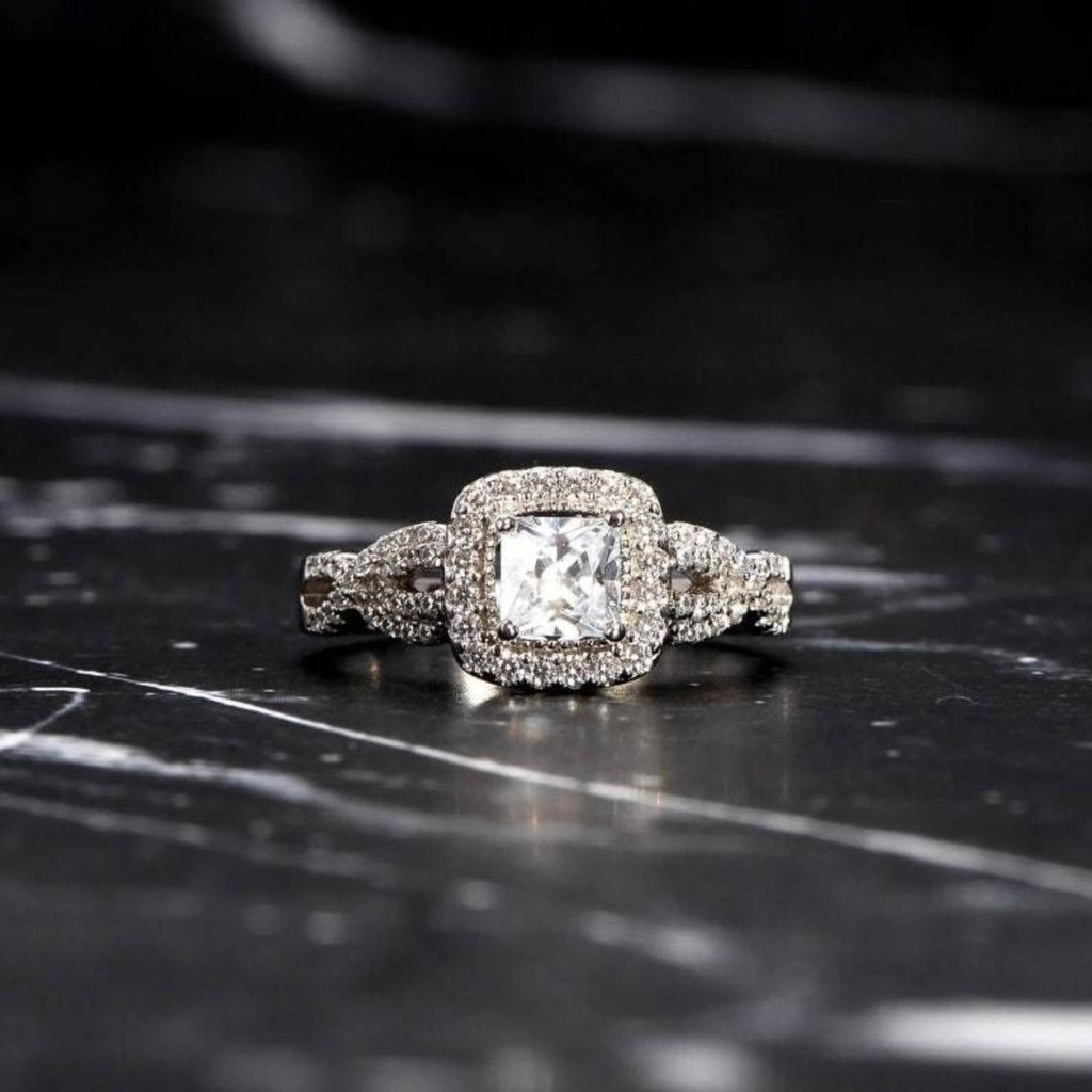 Princess Cut Diamond Twisted Bridal Set For Women