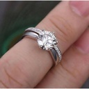 Round Cut Diamond Unique Style Bridal Set For Women