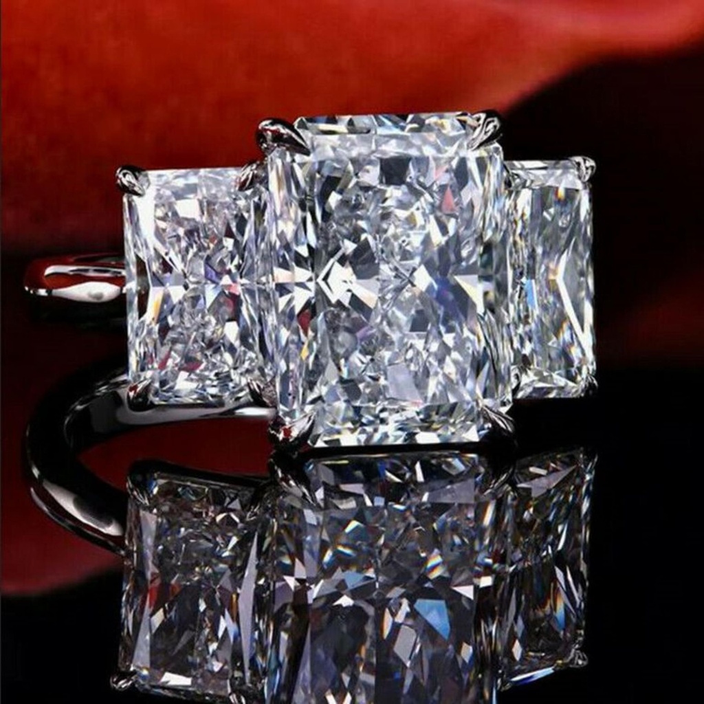 Radiant Cut Stone Engagement Ring for Women
