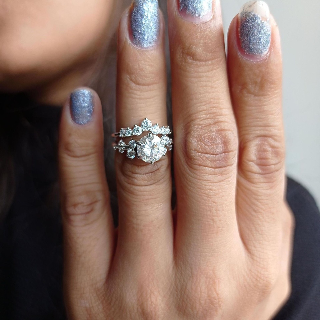 Round Cut Diamond Unique Bridal Set Ring For Women