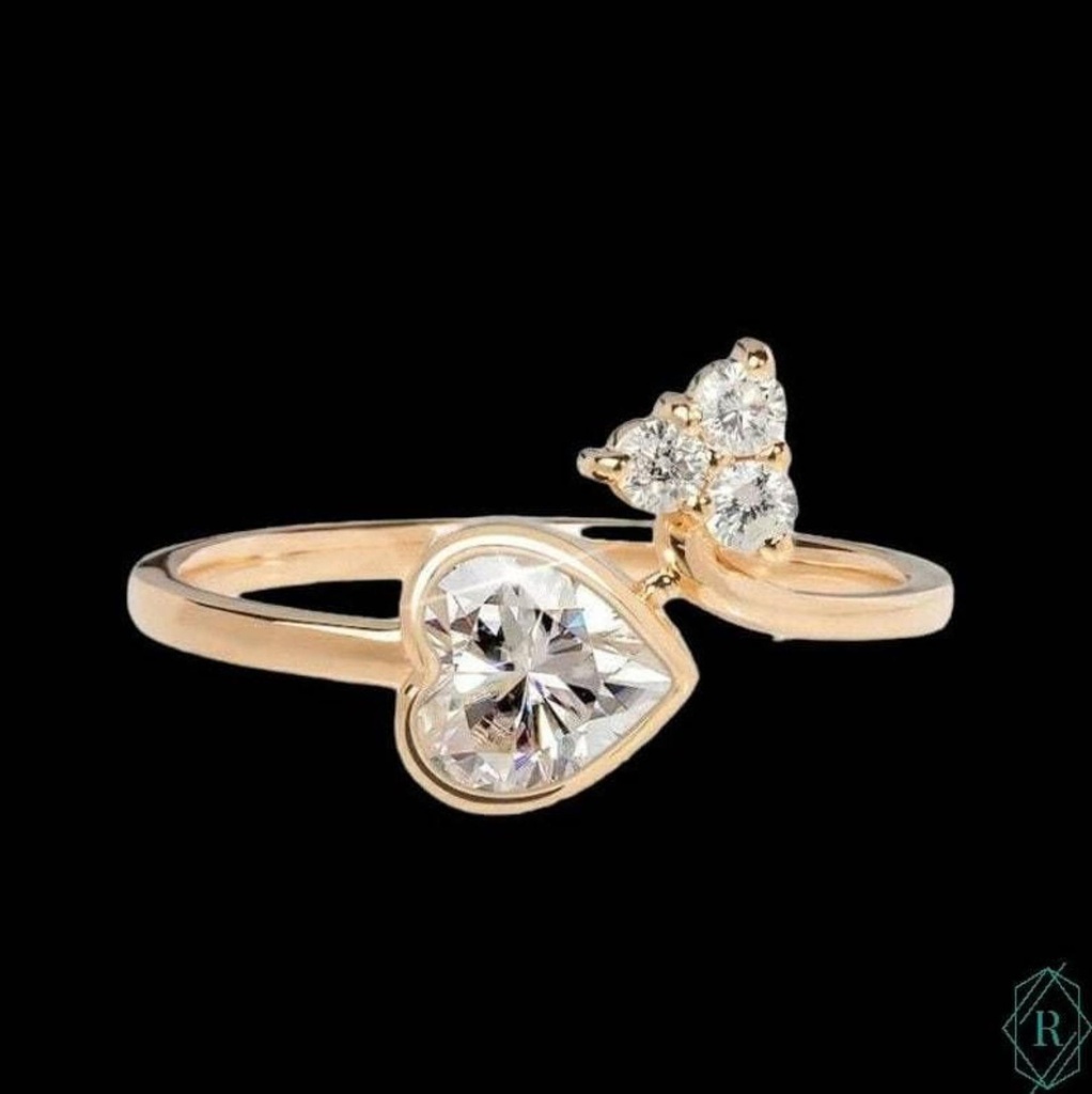Heart And Round Cut Diamond Unique Style Valentine Day Special Ring for Women