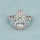 Surprise her with our 14kt white gold pear cut labgrown diamond engagement ring a gift of exquisite beauty with VVS clarity