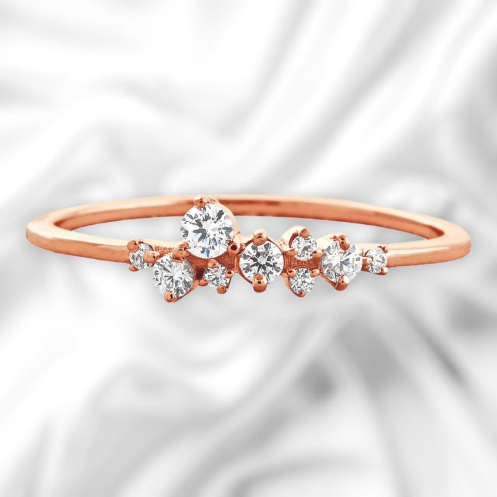 Round Cut Diamond Unique Cluster Gift Ring for Women