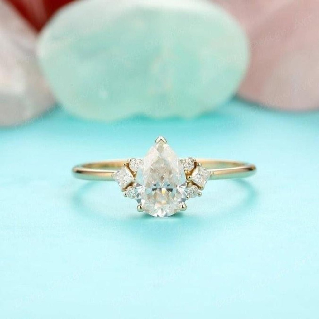 Pear Cut Diamond 7 Stone Unique Style Cluster Anniversary Ring for Women