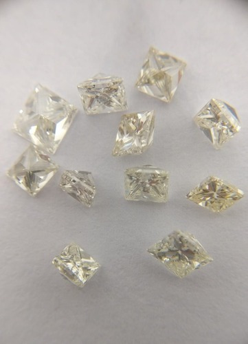 Princess Moissanite OFF WHITE