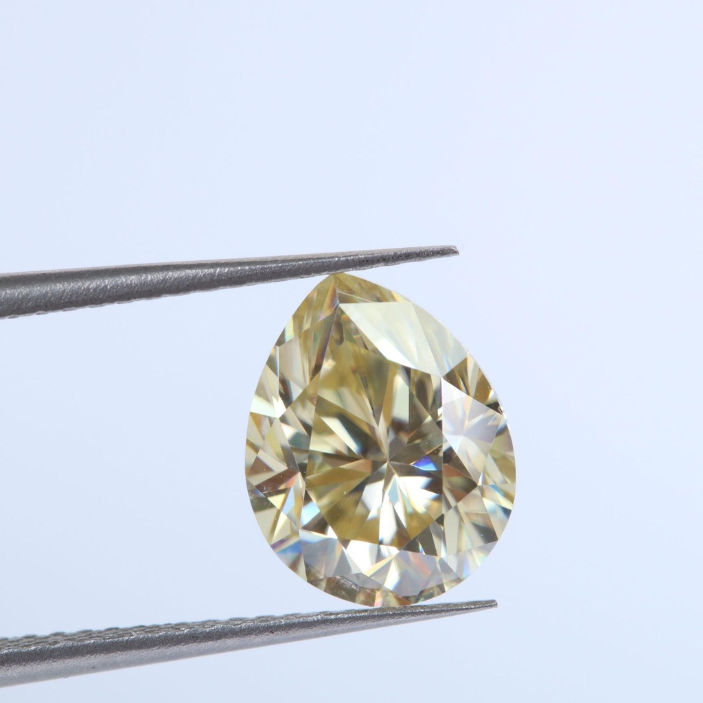 Loose Moissanite Light Yellow Clean Pear Cut 9.00 x 7.00 MM