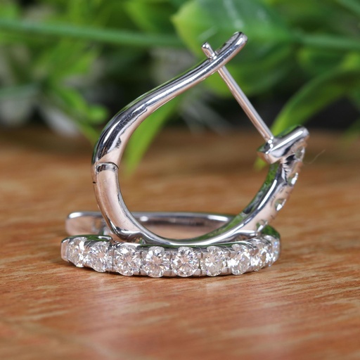  Round Cut Moissanite Huggie Hoop Earring