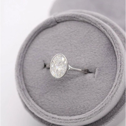 Oval Cut Diamond Solitaire Engagement Ring for Women