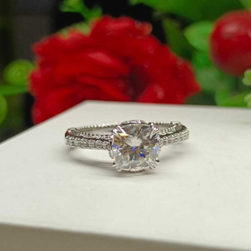 Cushion Cut Diamond Vintage Engagement Ring for Women