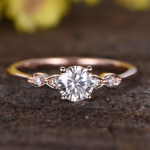 Round Cut Diamond Unique Style 5 Stone Anniversary Ring for Women
