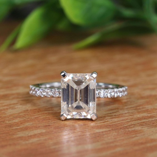 Emerald Diamond Engagement Ring for Women