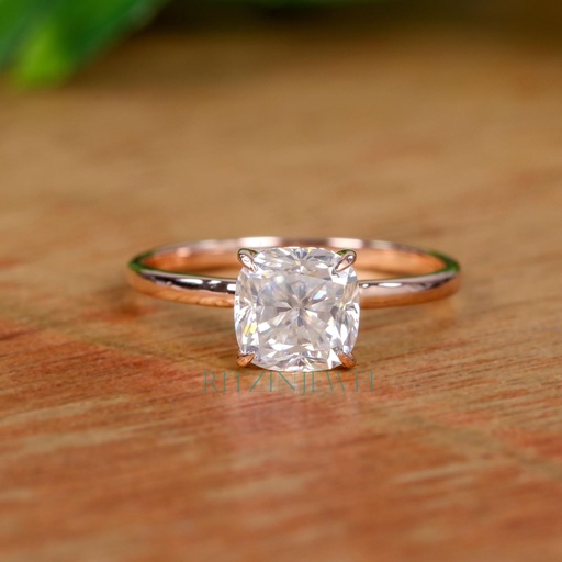 Cushion Cut Diamond Solitaire Engagement Ring for Women