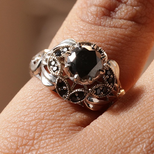 Black Round Cut Diamond Art Deco Style Engagement Ring for Her/Women