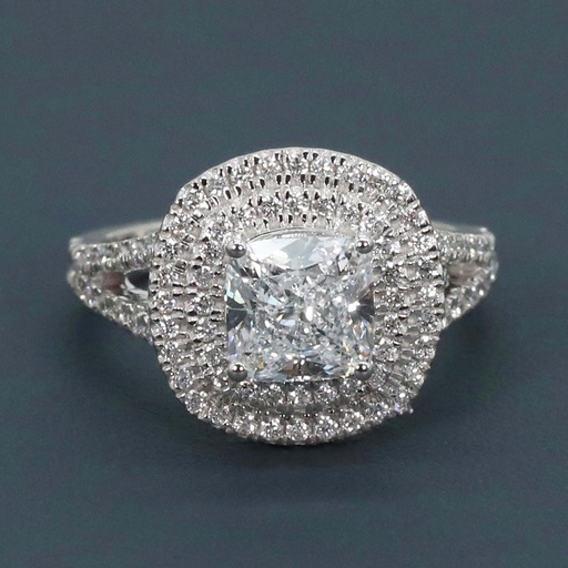 Unique And Luxury Solitaire Diamond Ring For women crafted in 14 kt white gold with enhanced vvs clarity